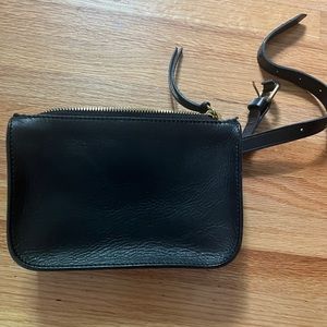 Simple Pouch Beltbag in Black Leather